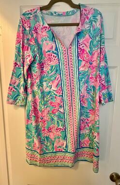 Lilly Pulitzer UPF 50+ Nadine Dress. Size Large.  "Gimme the Juice" print.